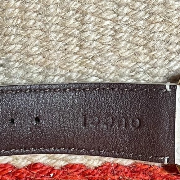 GUCCI GOLD/WHITE WATCH - Picture 7 of 9